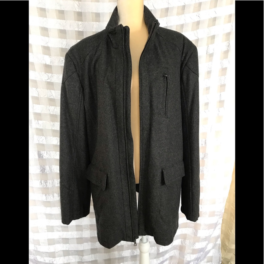 Elie Tahari men’s coat, brand new size XXL